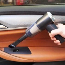 Aspirateur de voiture